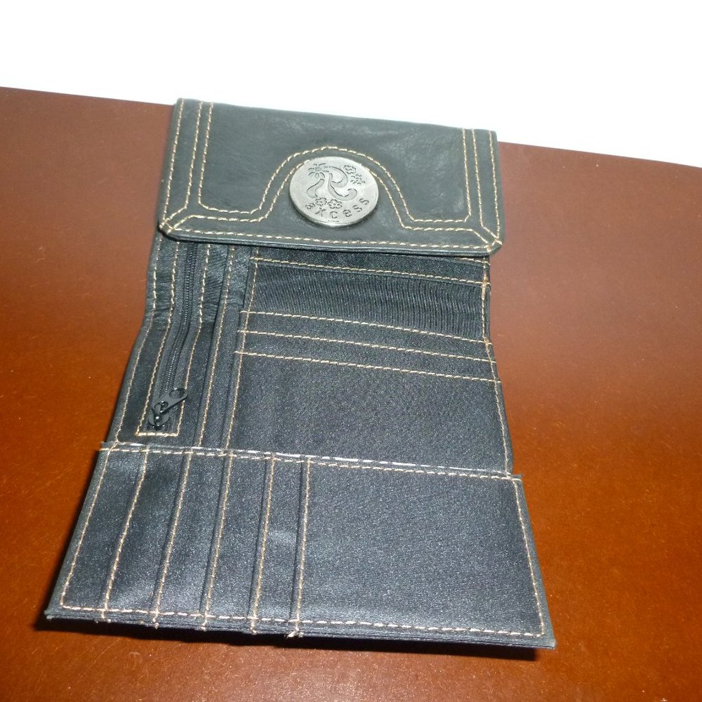 NWT Axcess Quad Fold Compact Wallet - Picture 3 of 6